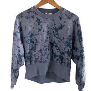 JoyLab Cropped Blue Sweatshirt - EUC